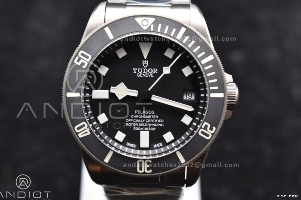 XF 1013 on Best Titanium Black A Popular Edition Titanium 1:1 Bracelet Black Dial Ceramic Pelagos 1102